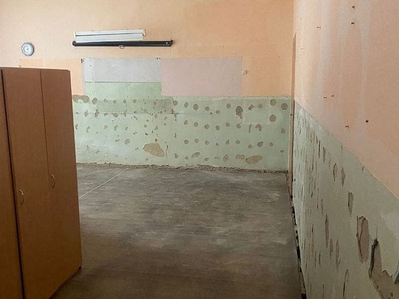 Демонтаж керамической плитки, зачистка поверхностей