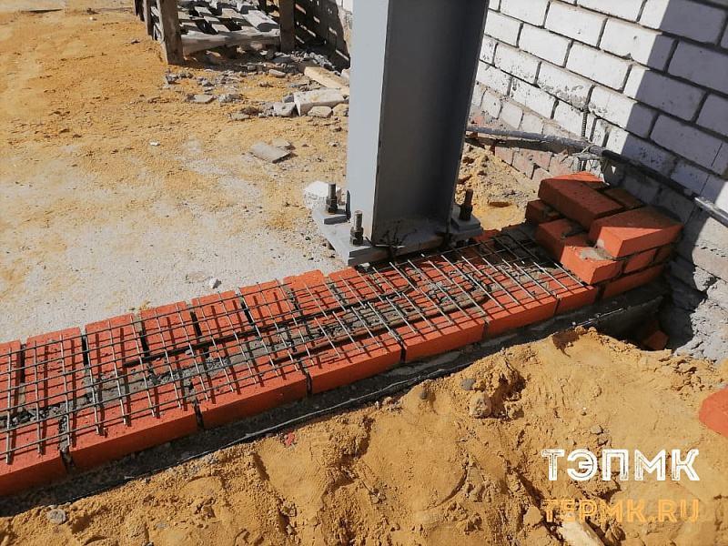 Комбинированная кладка(кирпич, газо-блок) лестничных клеток