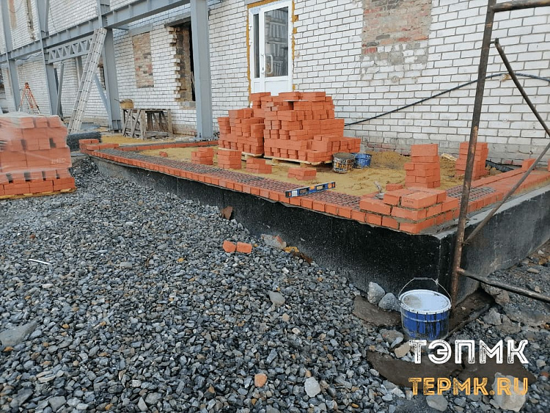 Комбинированная кладка(кирпич, газо-блок) лестничных клеток