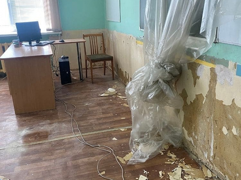 Демонтаж керамической плитки, зачистка поверхностей